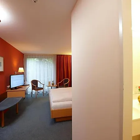 Отель Weisses Kreuz 4*