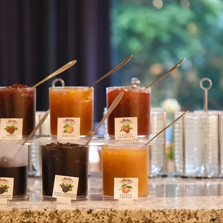 Hotel Weisses Kreuz 4*