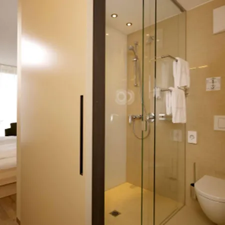 Hotel Weisses Kreuz 4*