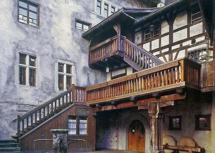 Otel Weisses Kreuz 4*